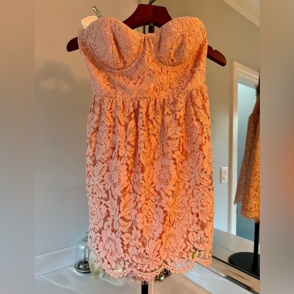 NWT Strapless Lace Dress in Pink NBD brand - US M - Picture 1 of 11